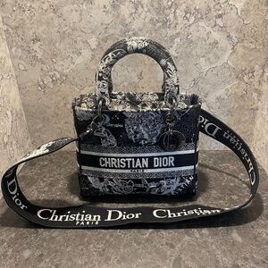 Christian Dior Lady Dior medium fabric/embroidered